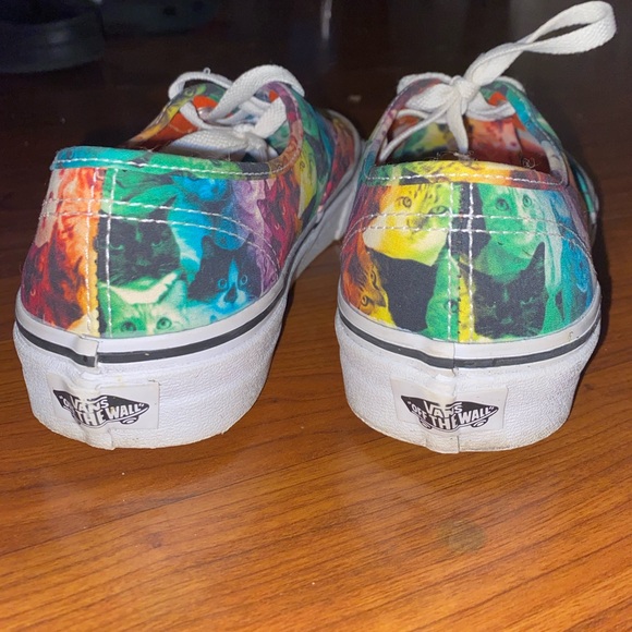 Colorful cat vans - Picture 8 of 8